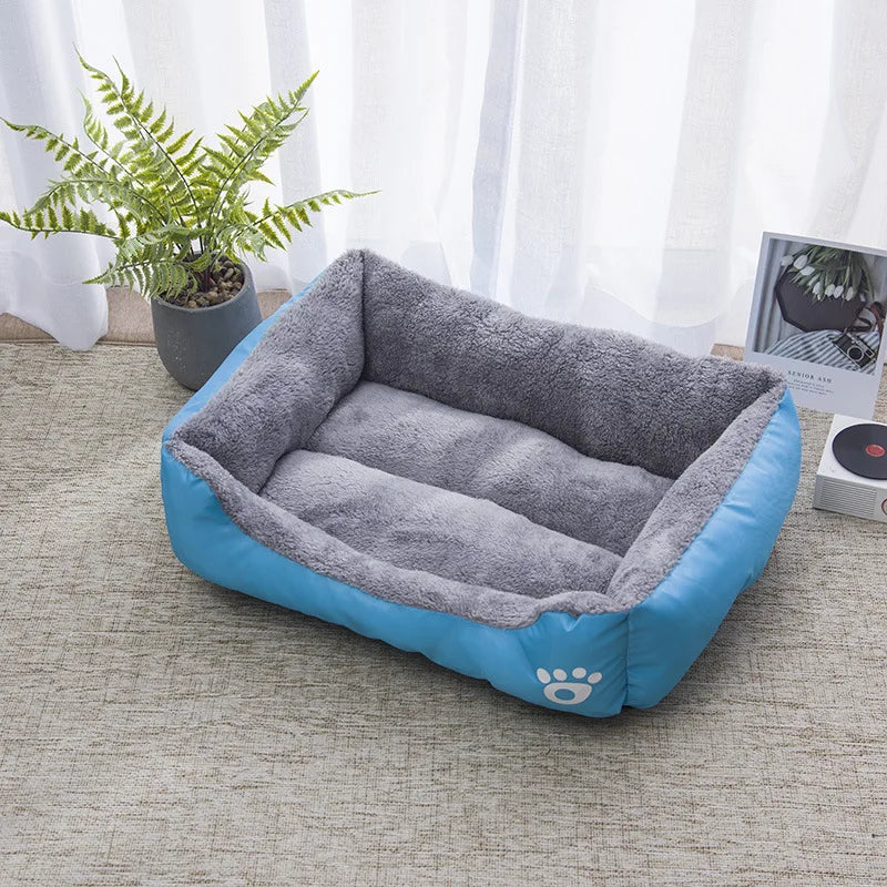 🏠 Cuccia Invernale Quadrata per Cani e Gatti – Morbida, Impermeabile e Lavabile